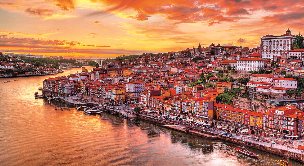 Razões pelas Quais Você deveria Fazer uma Viagem Internacional para Portugal
